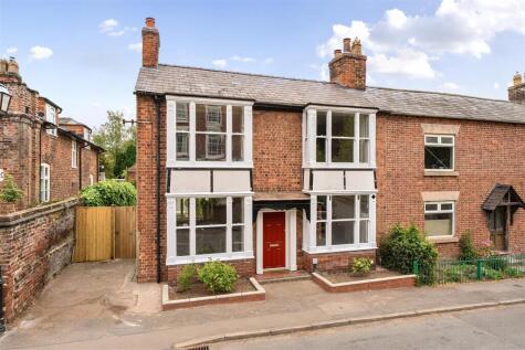 163 High Street, Malpas.