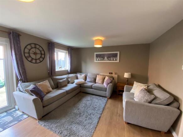 Living room..jpg