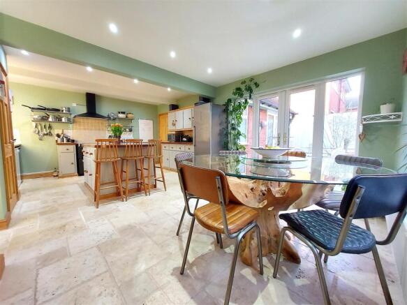 Kitchen Diner