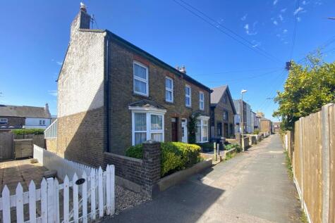 Century Walk, Deal, CT14