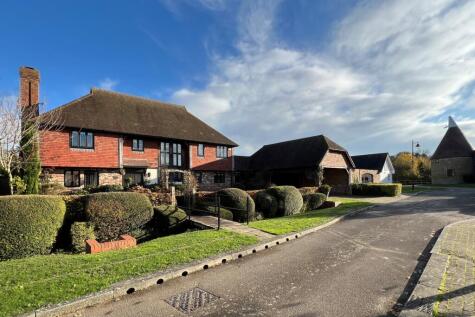 Chantry Park, Sarre, CT7