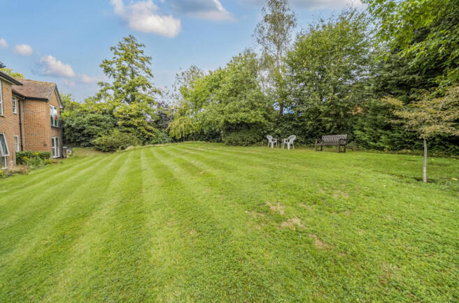 1353841-9-68c16ba...