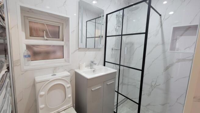 En-suite Bathroom