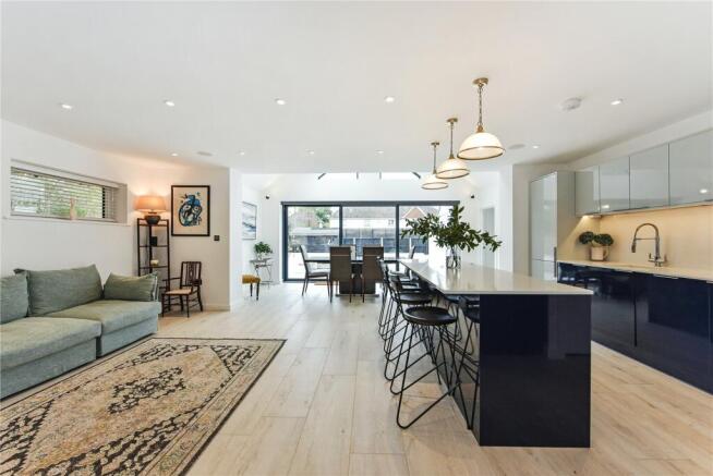 Kitchen Family Room