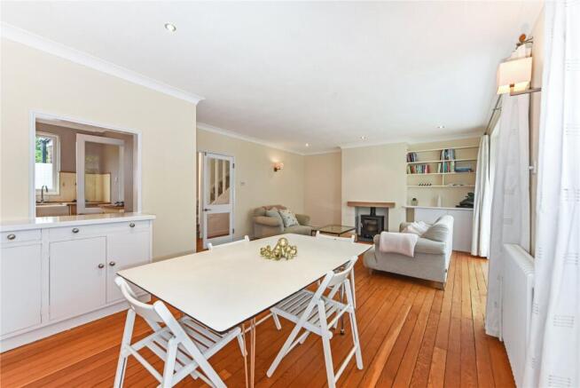 Sitting/Dining Room