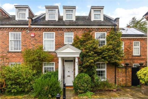 St. Bartholomews Close, Chichester, PO19