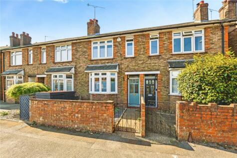 Cambrai Avenue, Chichester, PO19