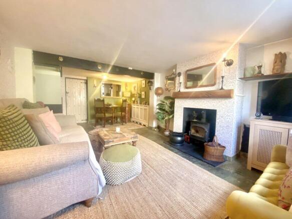 Lounge/Dining Room