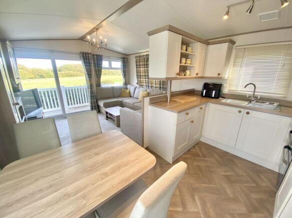 Kitchen/Living Room