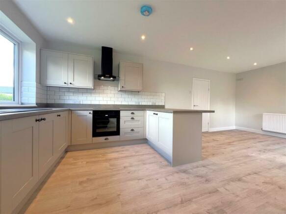 kitchen dining room.jpg