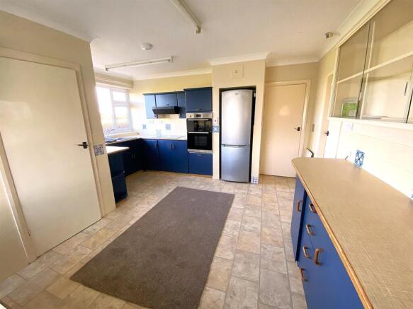 kitchen 1.JPEG