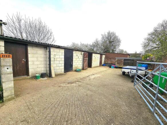 Stables & Yard.jpg