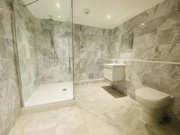 En-suite Bathroom