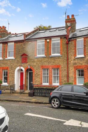 5 bedroom House for rent with Garden, located in