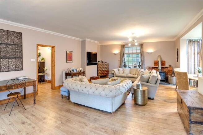 Living Room.jpg