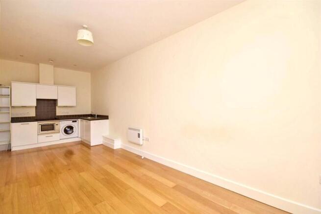 cGe7mHZtMESO08DhueUMGg (1).jpg