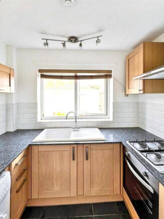 3PFjx9LLgkOCcTAR_GIVrg 1.jpg