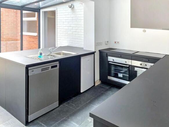 LJlZxguKoUqACxheBmeXAQ (1).jpg