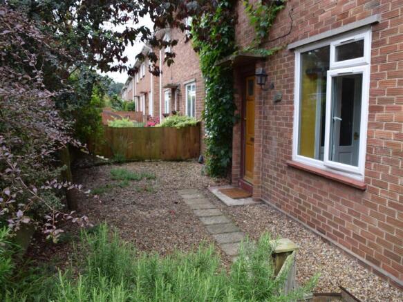 B Front garden Land.JPG