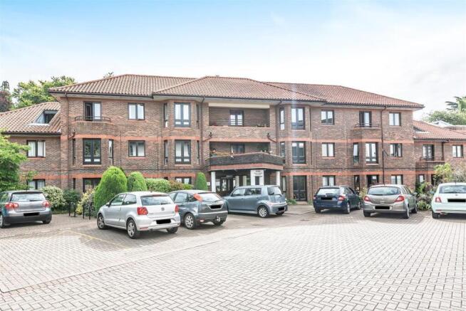 Fosseway Court, - Front shot.jpg