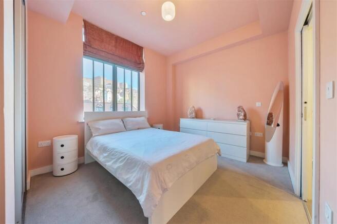 Bedroom .jpg