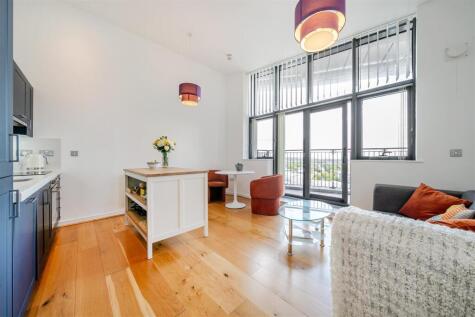 Broad Weir, City Centre