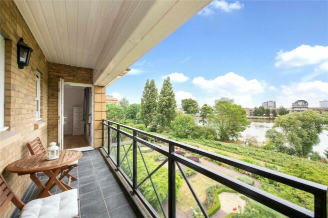 Balcony/River View