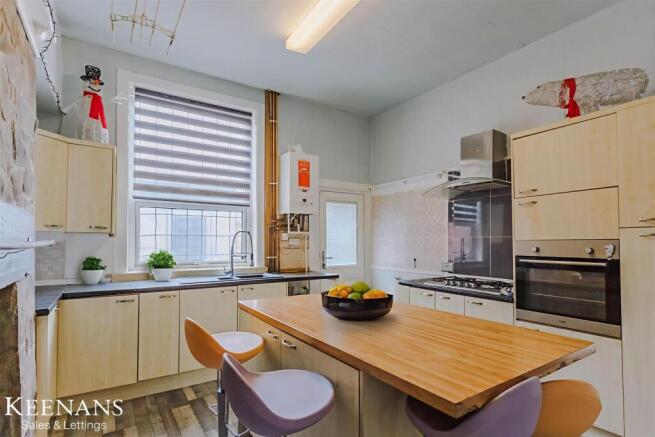IMG_7672 - Kitchen - Standard - 1.jpg