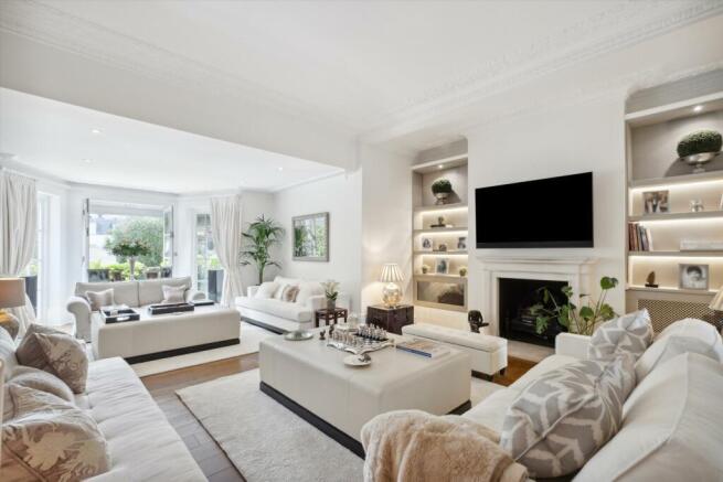 property in Addison Road, 
High Street Kensington, W14