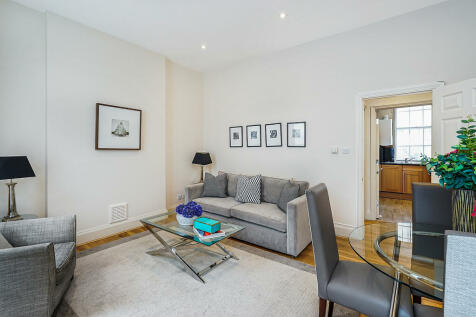 Knightsbridge - 2 bedroom terraced house