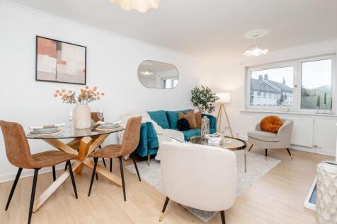 3/11 Alan Breck Gardens, Edinburgh, EH4