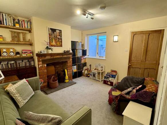 WhatsApp Image 2025-10-14 at 11.04.58_2ff79346.jpg