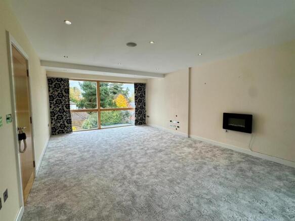 Open-plan Lounge/Dining Room