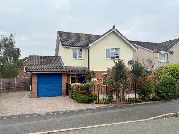 WhatsApp Image 2025-08-18 at 10.17.12_11cdb4ad.jpg