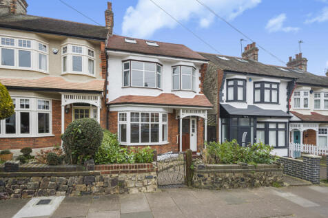 Broomfield Avenue, London, N13