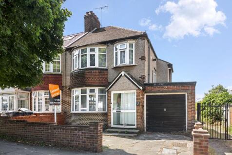 Castle Road, Northolt