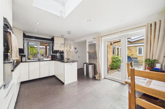 Kitchen / Breakfast Room