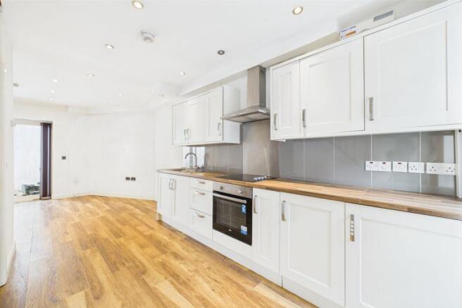 Kitchen / Living Area