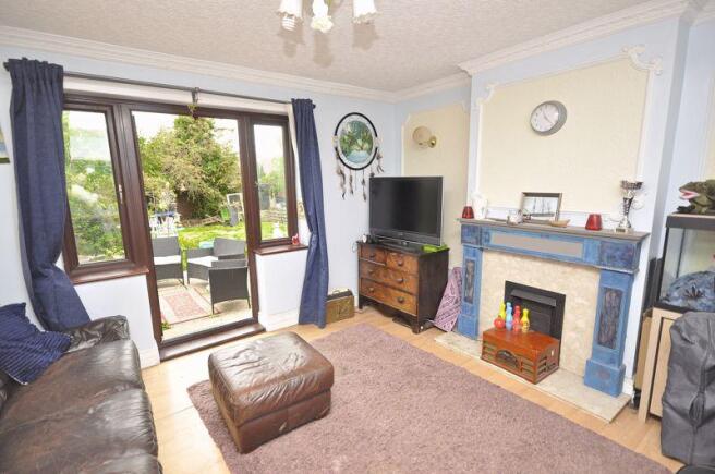 4 Bedroom Semi Detached House For Sale In Thaxted Way Waltham Abbey En9