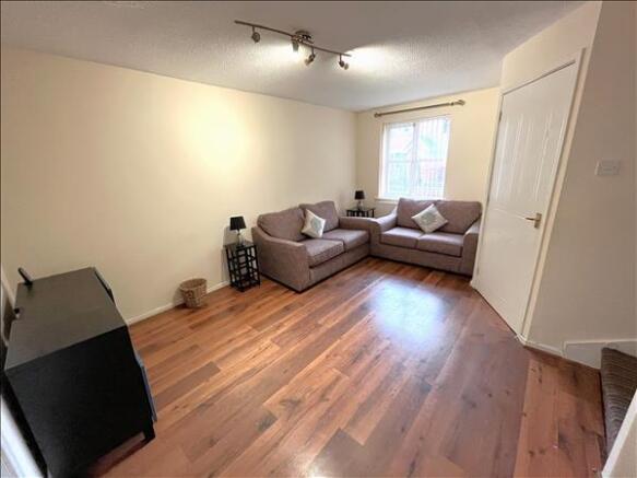 3 bedroom Semi Detached for rent