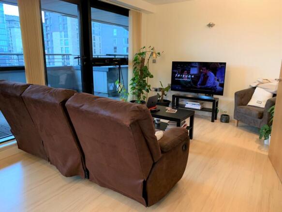 2 BEDROOM APARTMENT WITH HUGE ROOF TERRACE