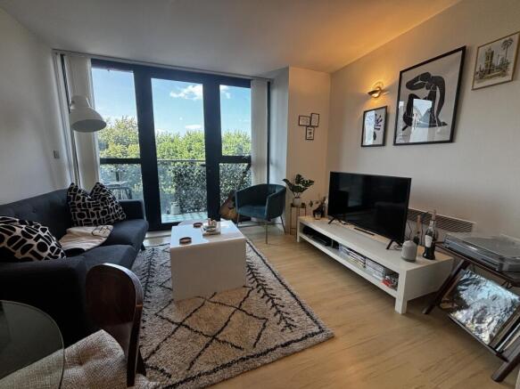 stunning 1-bedroom apartment in the exclusive Tem