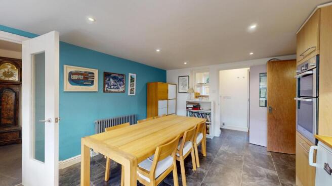 4-Old-Forge-Mews-04272025_153203