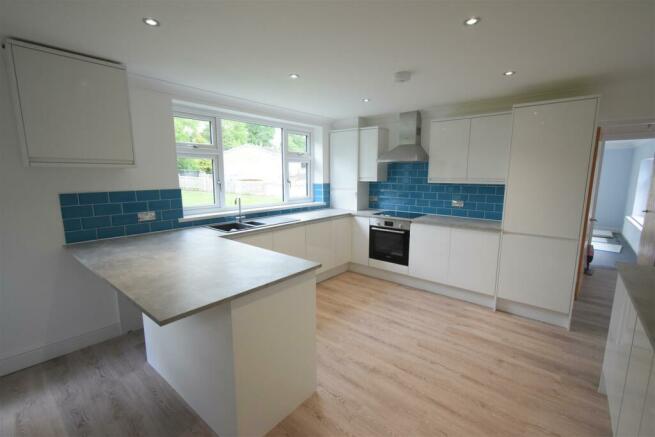 Kitchen/Breakfast Room