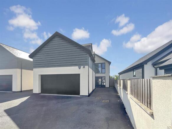 Front/Driveway