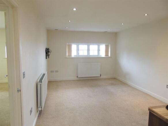 Kitchen / Lounge