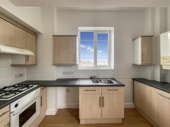 Lounge/Kitchen