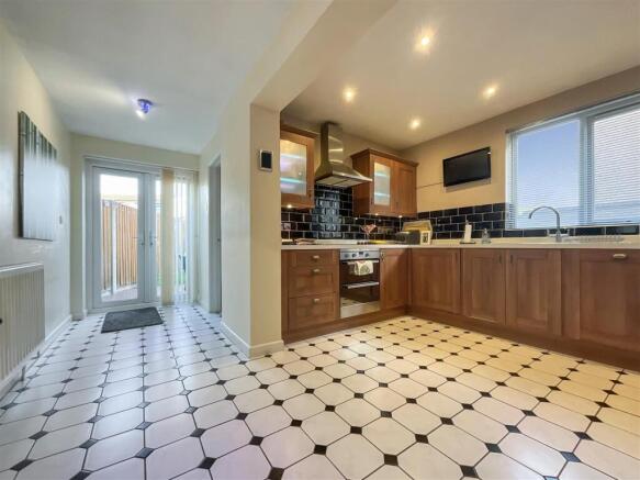 Kitchen / Breakfast Room