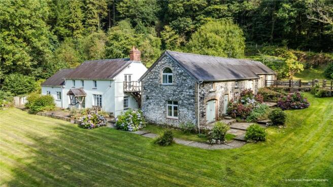 Cottage & Barn
