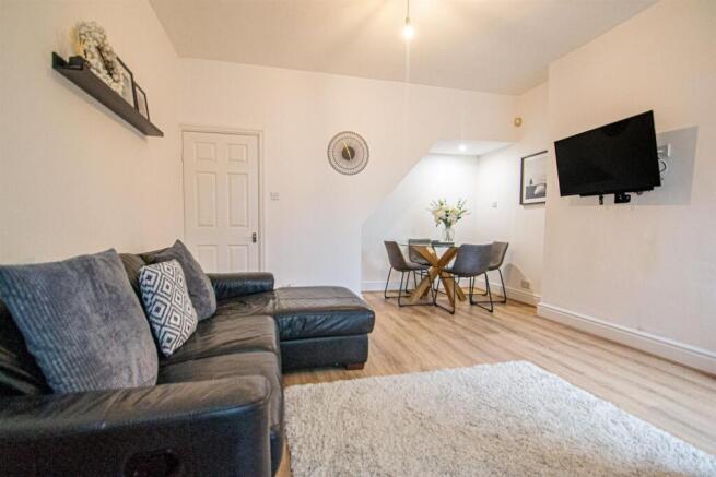 Sitting Room & Dining Area